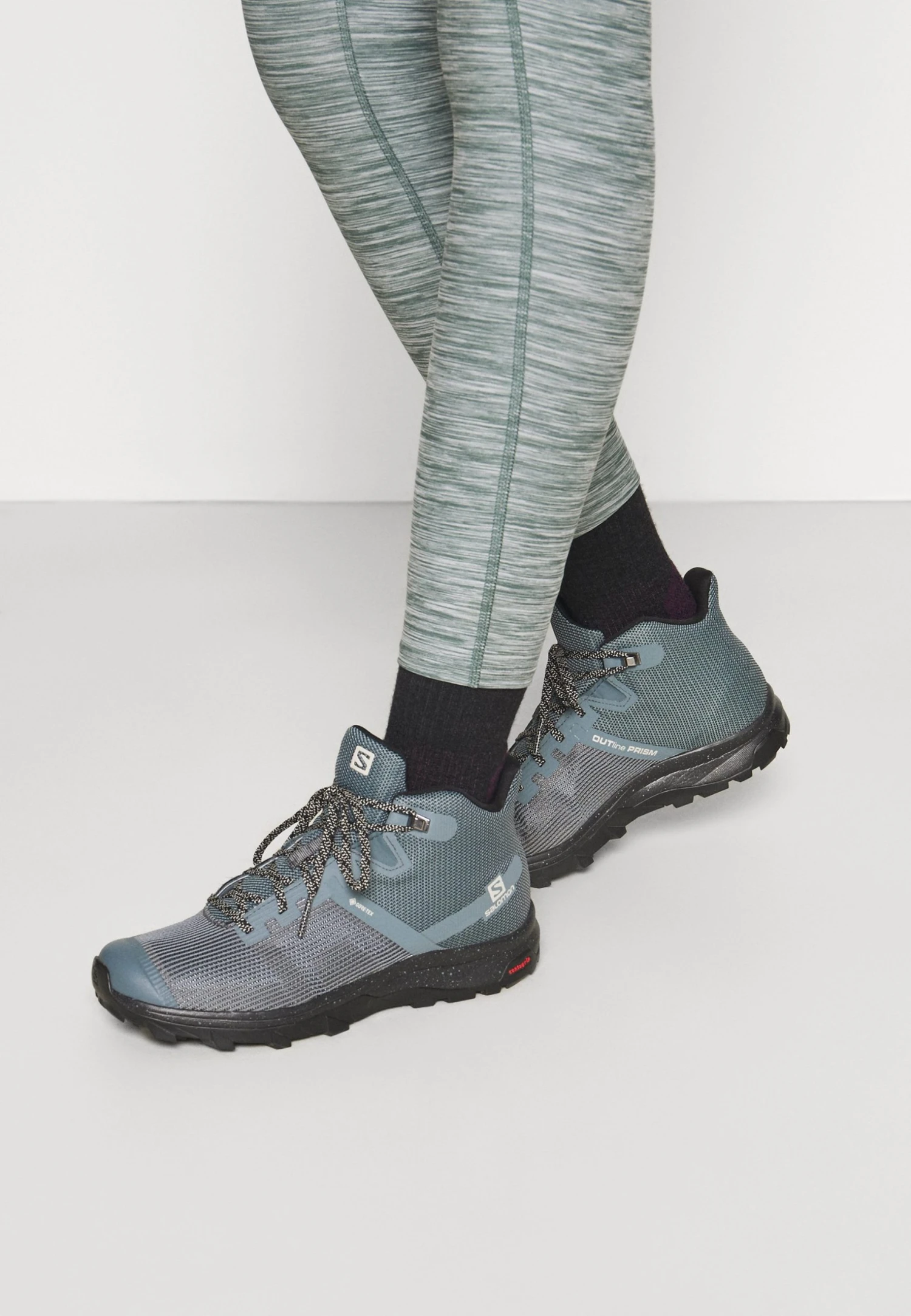 Salomon OUTLINE PRISM MID GTX - Chaussures de marche Women 9 Salomon OUTLINE PRISM MID GTX - Chaussures de marche Women – Image 7