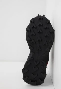 Salomon ALPHACROSS BLAST - Chaussures de marche Kids -Salomon Soldes Magasin 7b5b41c9a7ca4691b1bee31e9af81cef