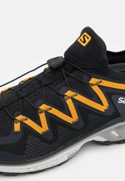 Salomon XT RUSH UNISEX - Baskets basses Women -Salomon Soldes Magasin 945a64b5849947d3a9ecd62c85692c1f