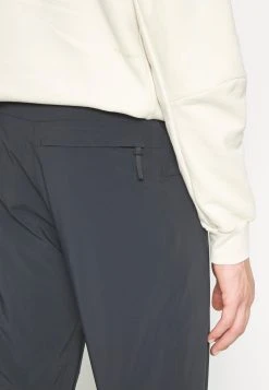 Salomon BRILLIANT PANT - Pantalon de ski Men 20 Salomon BRILLIANT PANT - Pantalon de ski Men -Salomon Soldes Magasin af2e182e8b014800858ebe925ec5d230